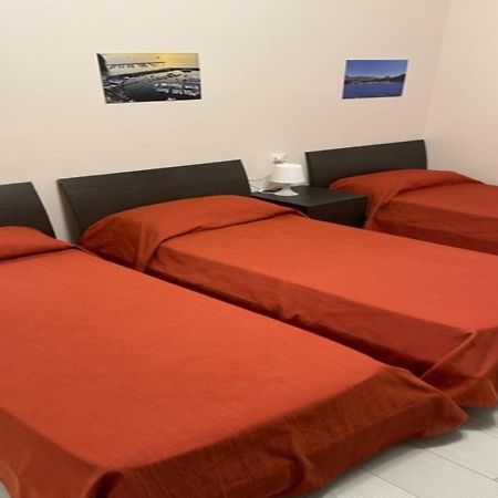 מונצה Sissi Comfort Rooms Foresteria Lombarda מראה חיצוני תמונה