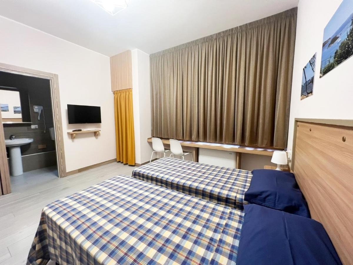 מונצה Sissi Comfort Rooms Foresteria Lombarda מראה חיצוני תמונה