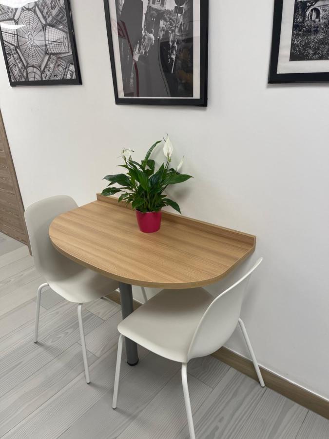 מונצה Sissi Comfort Rooms Foresteria Lombarda מראה חיצוני תמונה